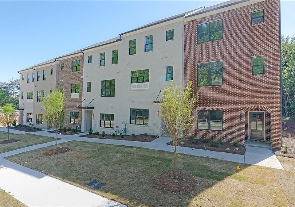 1st image of 2789 Bell Dr SE