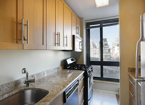 Rented by Douglas Elliman | media 20