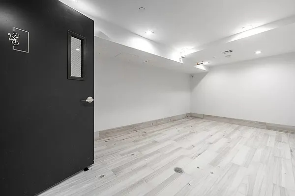 Rented by YHT Management Inc. | media 27