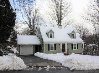2 Chatanika Ave, Worcester, MA 01602