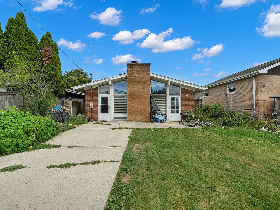 1st image of 5141 Touhy Ave