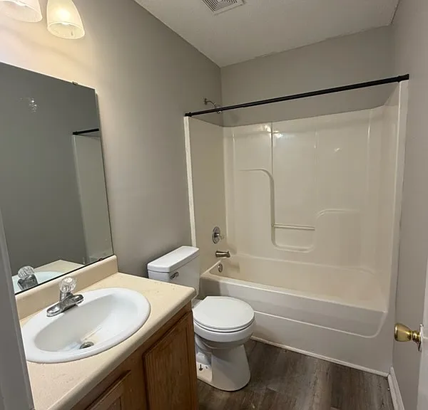 1117 Carver Cir #B — Photo 6