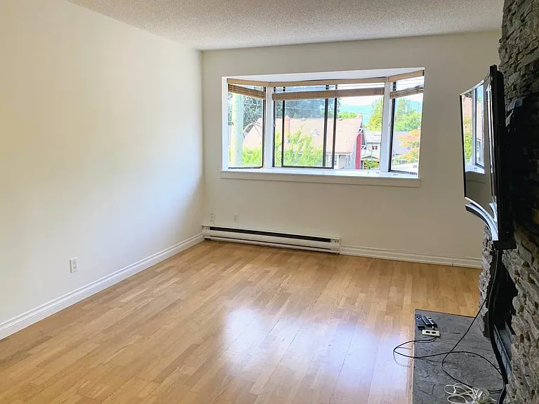 3437 W 4th Ave #17 — Photo 6
