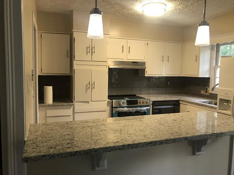 3328 Romelie Dr — Photo 2