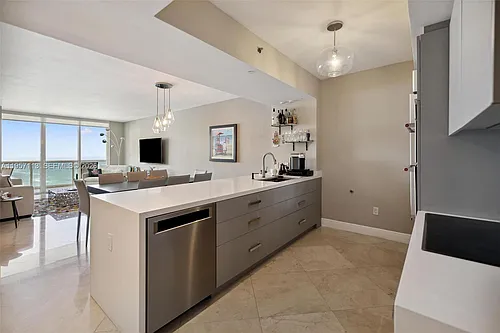 1830 S Ocean Dr #4211 Photo 1