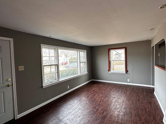 4th image of 6013 Eaton Dr