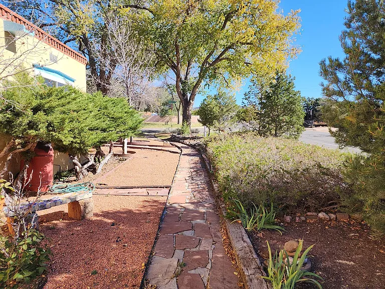 1324 Galisteo Pkwy — Photo 13