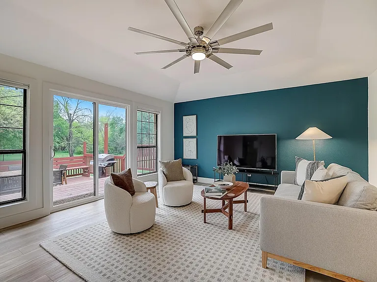 5511 N Dunlap Rd — Photo 12