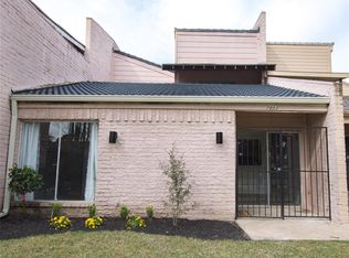 7803 Creekbend Dr, Houston, TX 77071