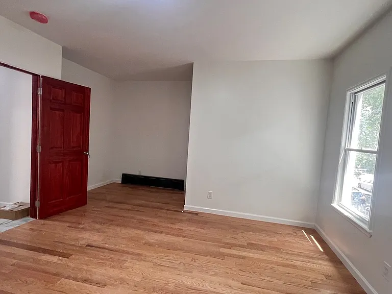 610 E 3rd St #2 — Photo 11