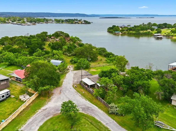1412 Parkway, Tow, TX 78672