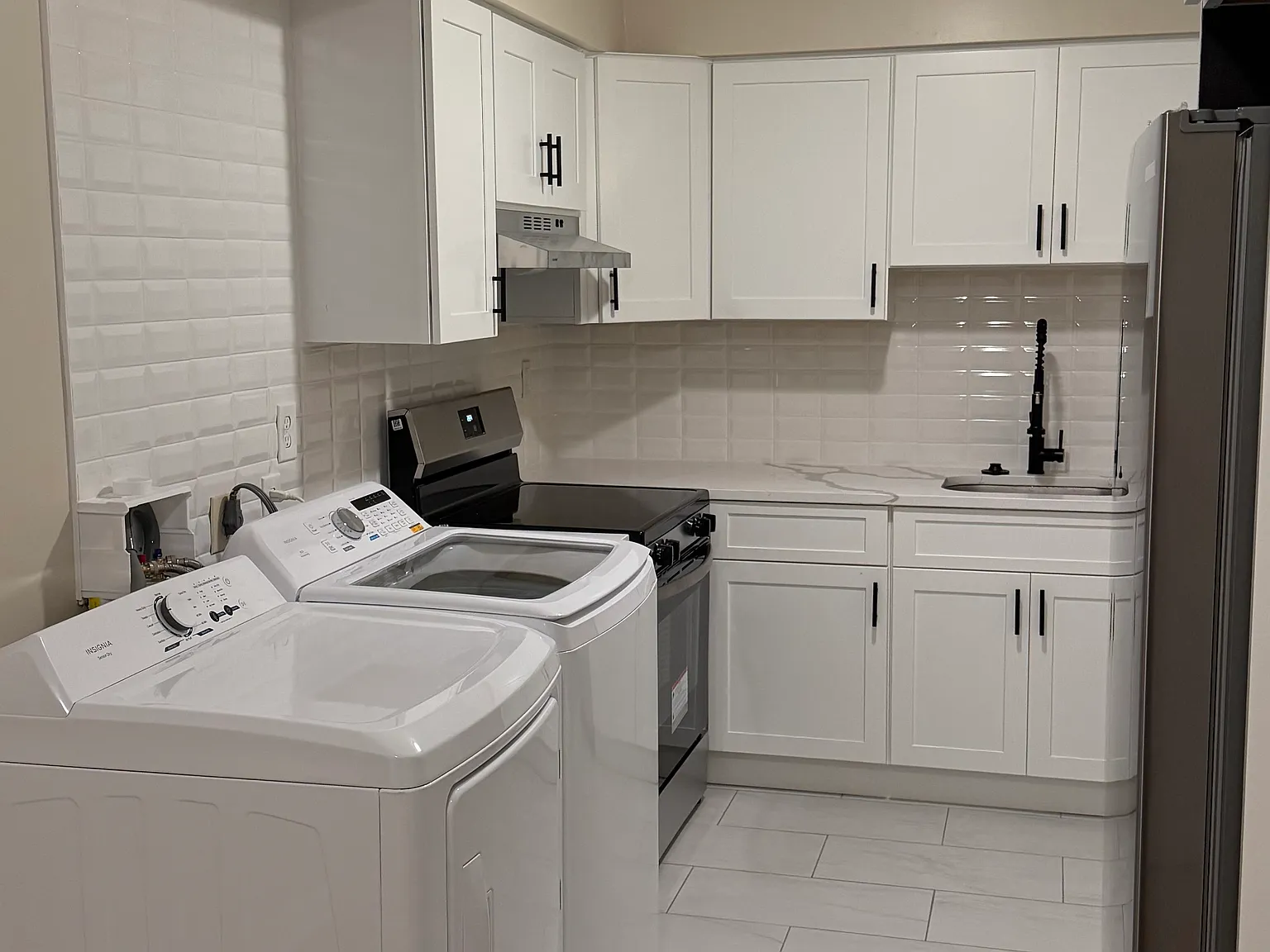 2 bed, 1100 sqft, $1,775 — Photo 2