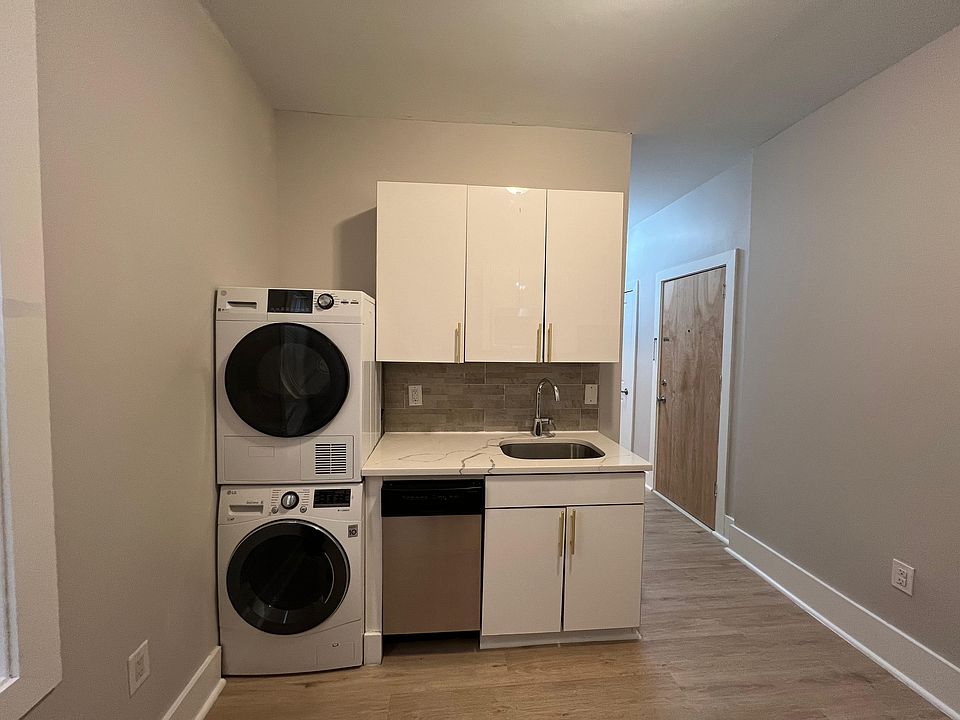 1st image of 134 Corbin Ave #31E