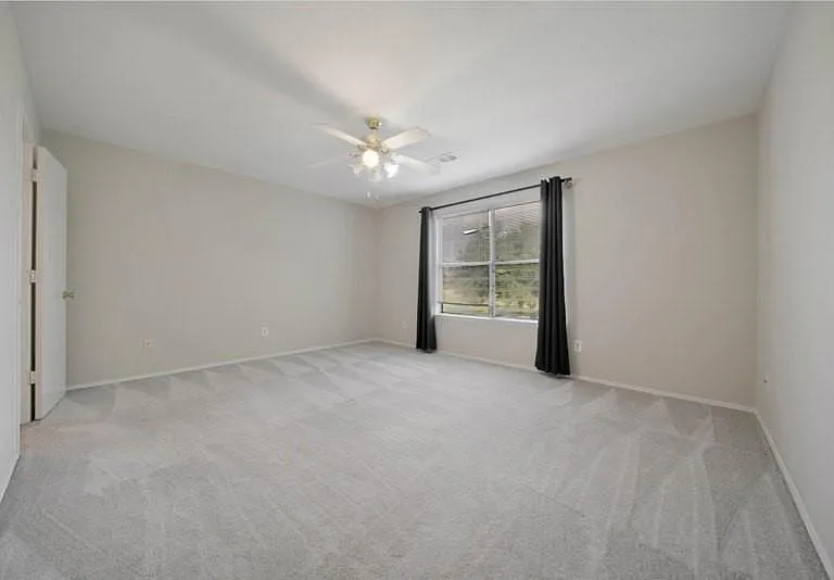 8016 Golf Green Cir — Photo 12