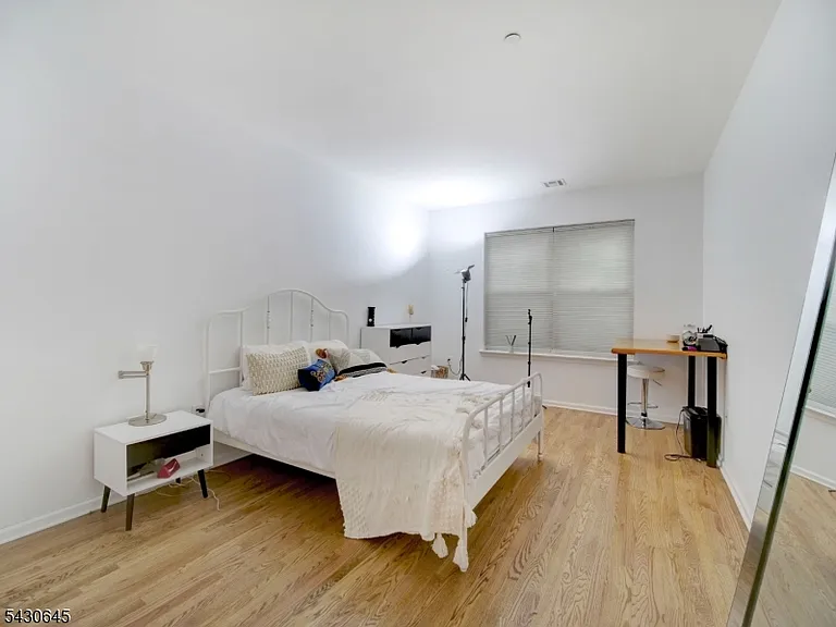 92 Willow St #3 — Photo 6