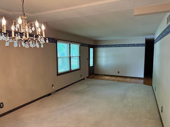 4th image of 1020 S Ann Dr
