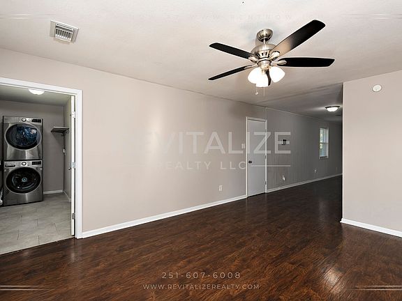 4th image of 6424 Shady Ln