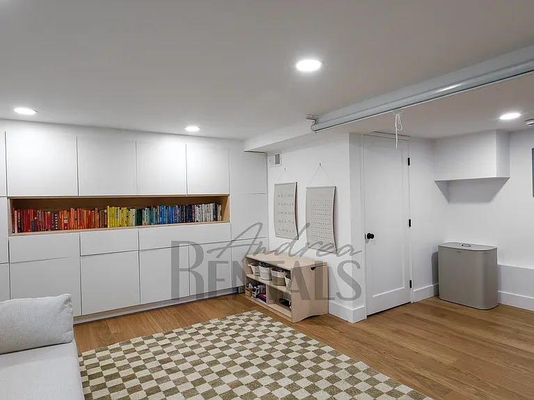 364 Coventry Rd — Photo 36
