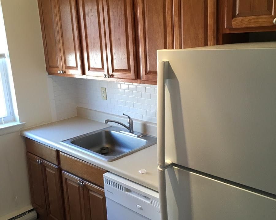 2nd image of 407 Passaic St APT 21