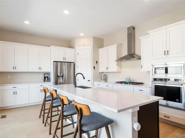 2179 S Orion Street, Lakewood, CO 80228