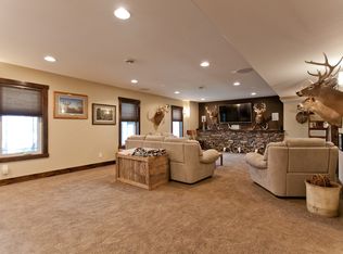 6619 Hoover Trail Rd SW, Cedar Rapids, IA 52404