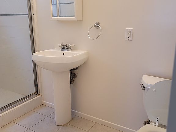 3rd image of 2808 Highland Ave #B