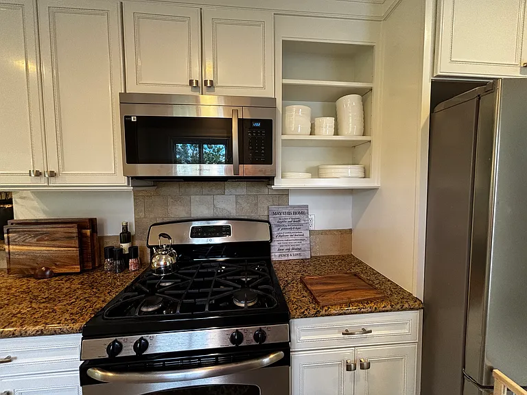 4410 Canoga Dr — Photo 40
