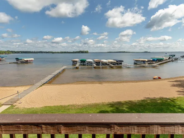 9212 Edgewater Cir S APT 202, Pequot Lakes, MN 56472