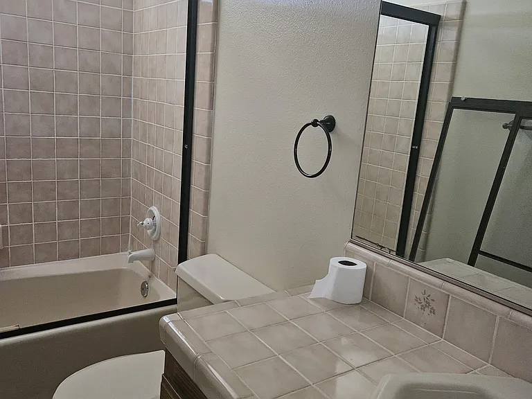 411 Tiffany Dr — Photo 7