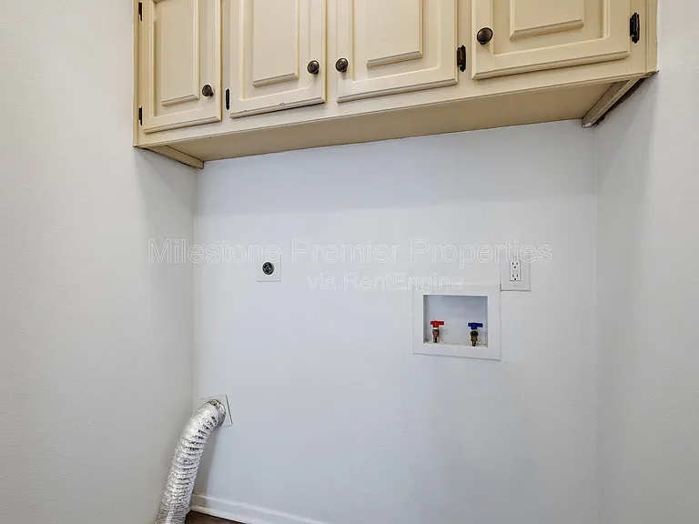 914 W Washington St #F — Photo 20