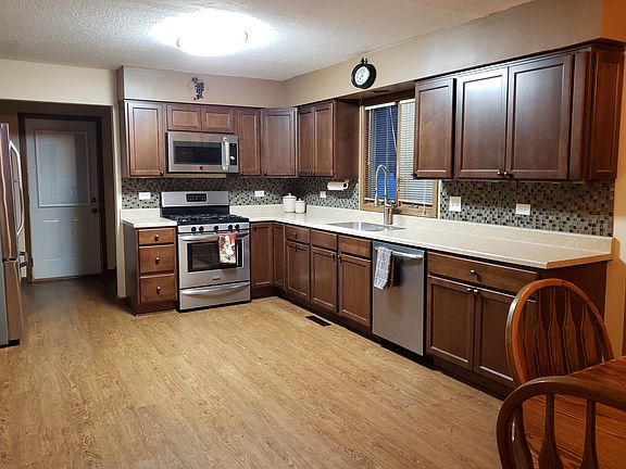 Kitchen / dining area