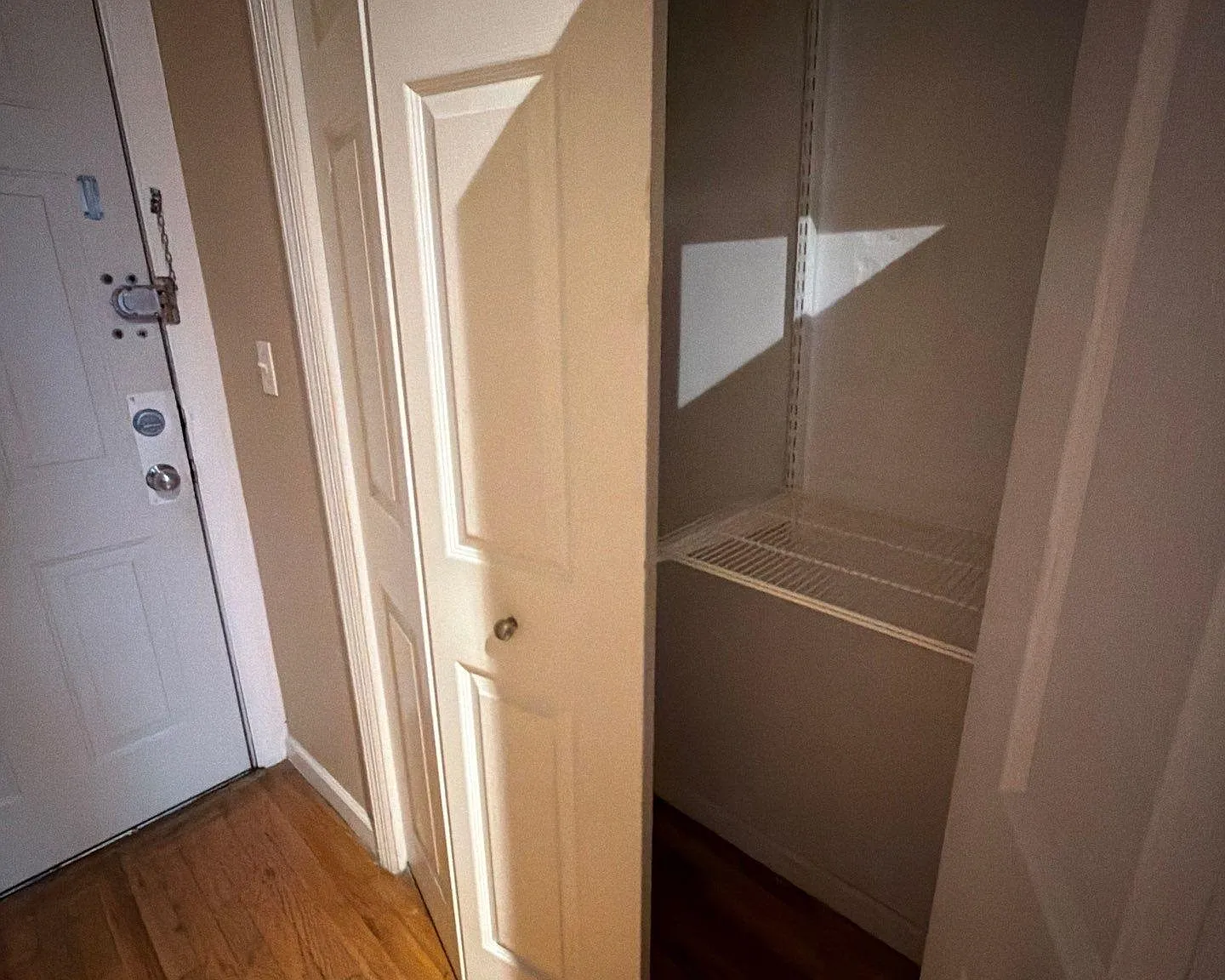 1 bed, 1.0 bath, $1,900 — Photo 1