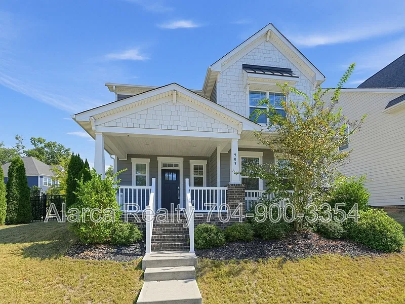 4 bed, 3.5 bath, 2730 sqft, $3,400 — Photo 1