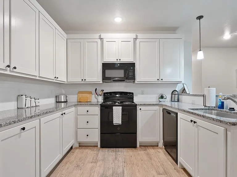 5606 Kemper St — Photo 12