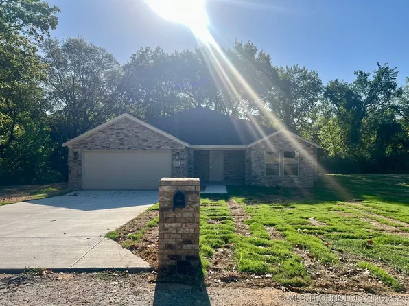 804 N Neshoba Ave, Tishomingo, OK 73460