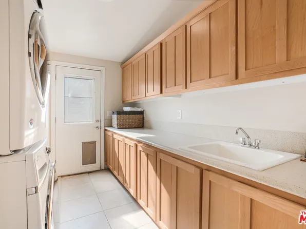 153 Paradise Cove Rd, Malibu, CA 90265