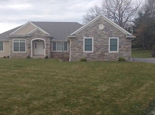 154 E Water St, Saxonburg, PA 16056