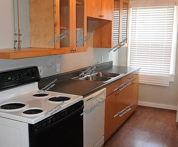 517 Holmes St #TOP — Photo 7