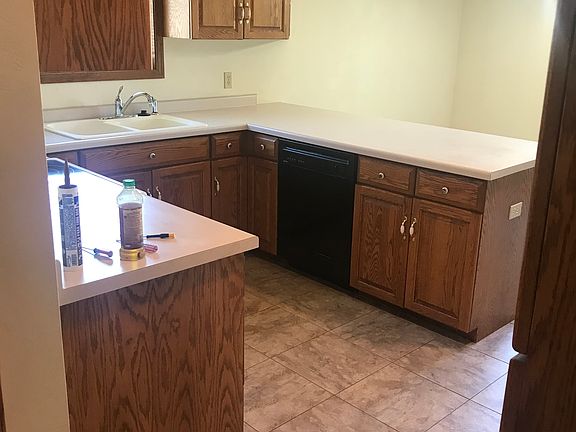 4th image of 718 Scheuring Rd #5