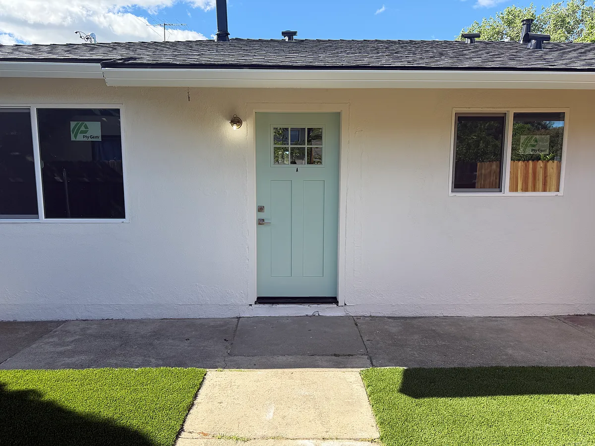 Building Photo - 126 Grape St #A