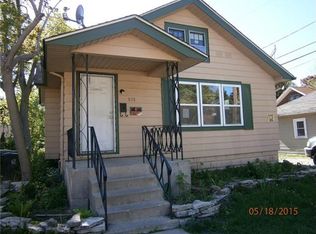 838 Chestnut St, Waukegan, IL 60085