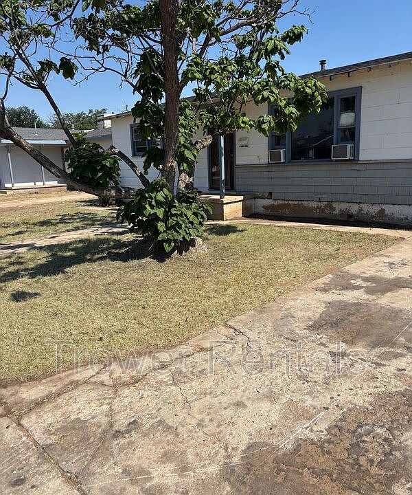 1st image of 510 E 56th St
