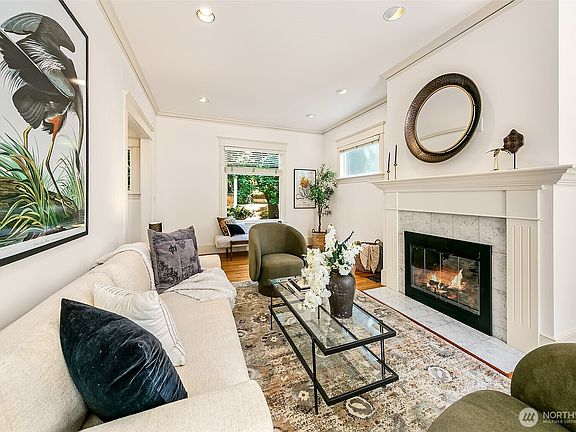 4th image of 939 13th Avenue E