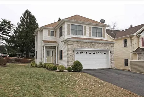 32 Oaktree Ln Photo 1