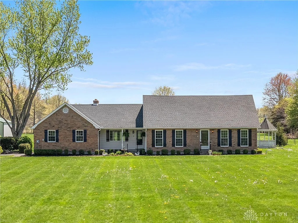 8855 Layman Rd photo 1