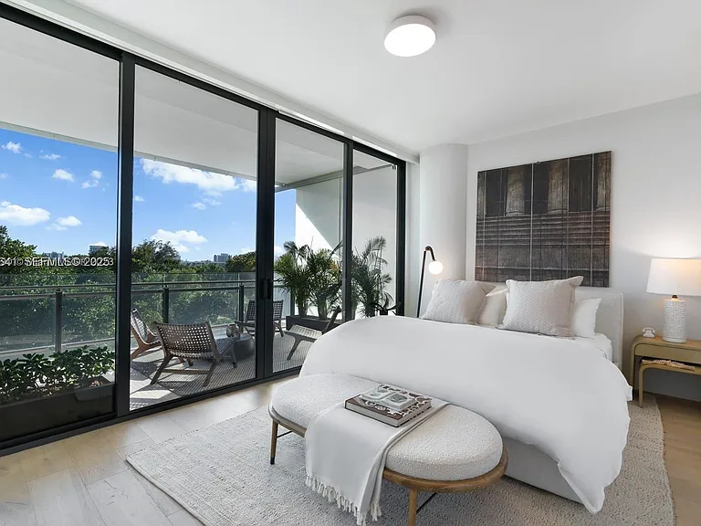 8701 Collins Ave #404 — Photo 9