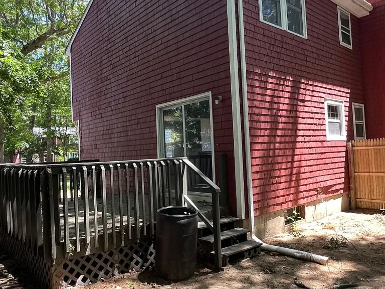 67 Elmore St #67 — Photo 10