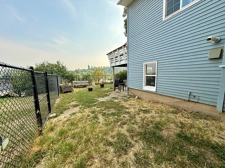 515 NW Irving St #A — Photo 32