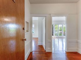 1805 International Blvd