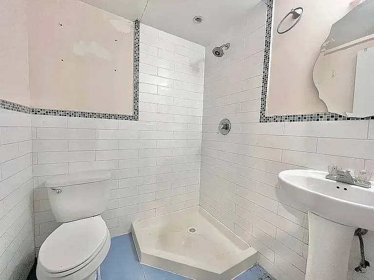 64 Steuben St #1R — Photo 5
